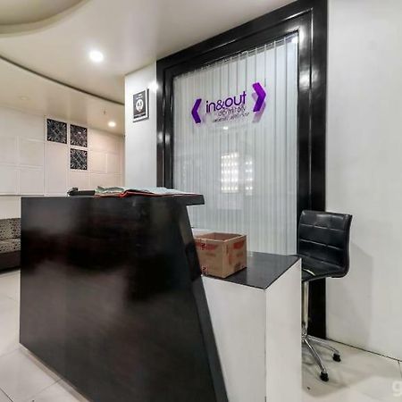 In & Out Dormitory Ahmedabad Luaran gambar