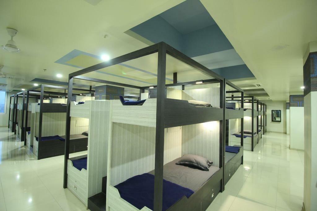 In & Out Dormitory Ahmedabad Luaran gambar