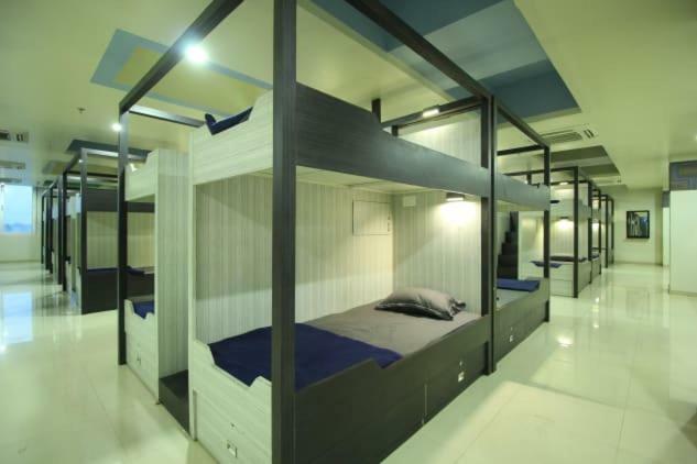 In & Out Dormitory Ahmedabad Luaran gambar